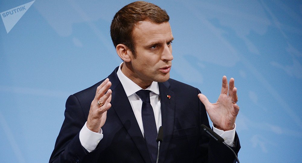 ماكرون: الجيش الفرنسي سيواصل قتال داعش