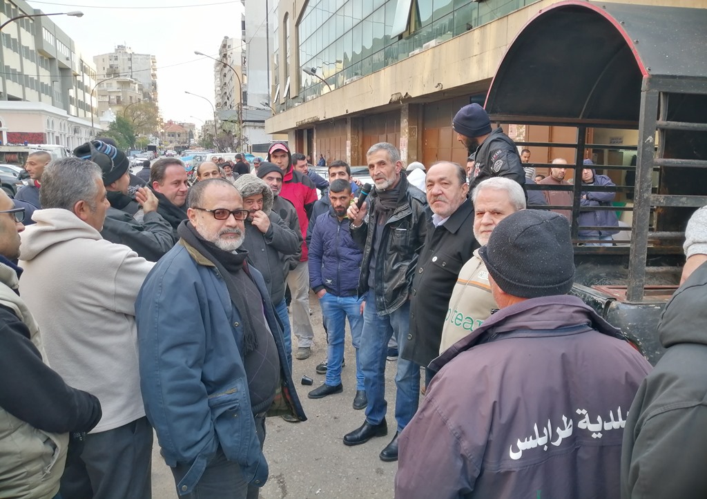 النقيب العبدالله: لقد تم امضاء سلسلة الرتب والرواتب لعمال البلدية