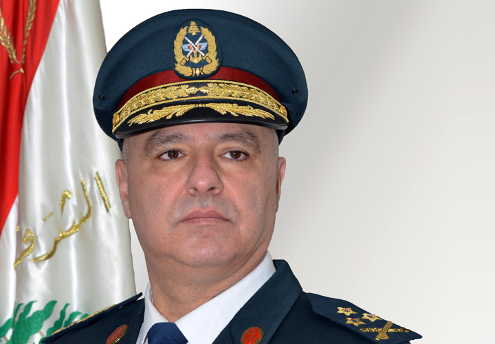 قائد الجيش يستقبل مدير عام الدفاع المدني