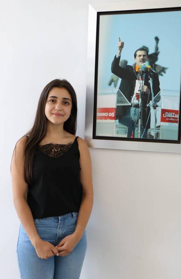 مؤسسة جبران تويني تؤمن منحة دراسية جامعية للطالبة يارا ياسين
